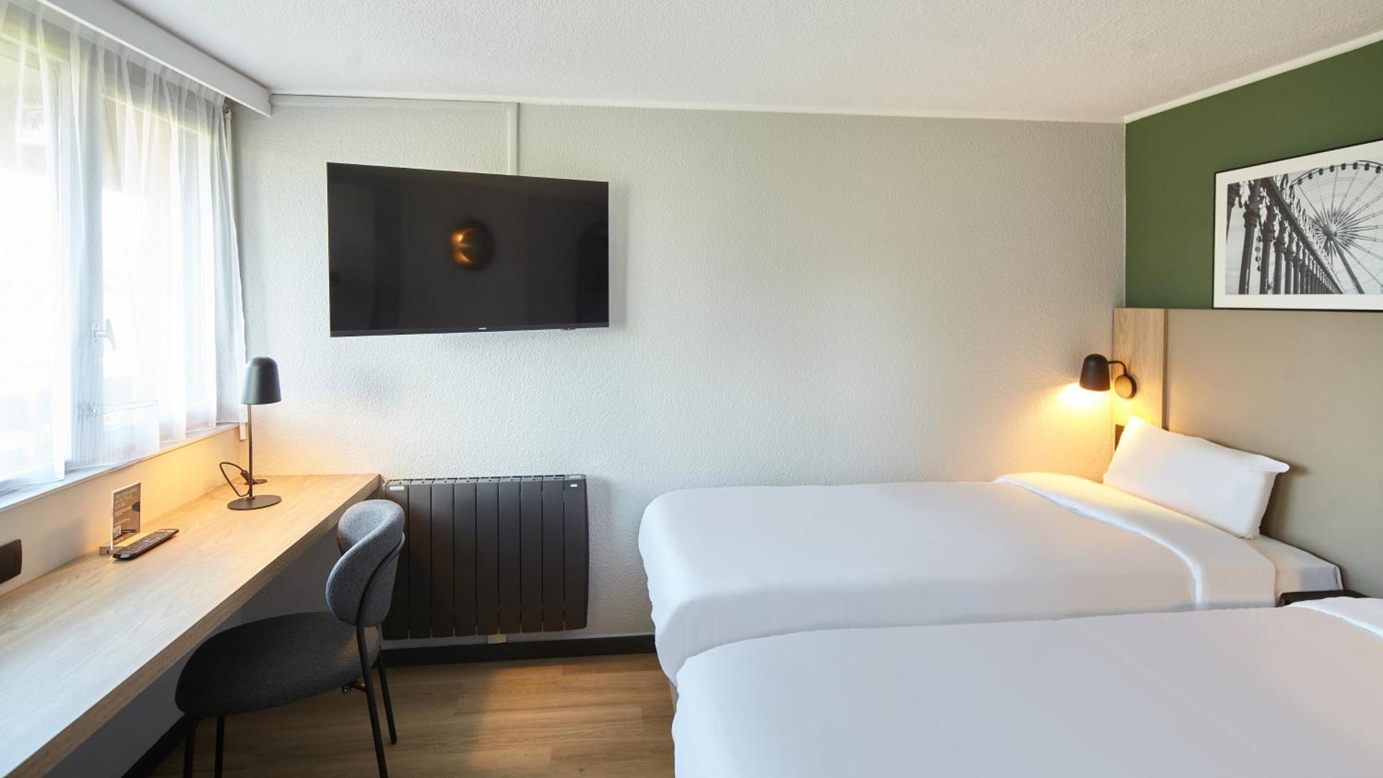 Standard Twin Room,1742572576:JPEG