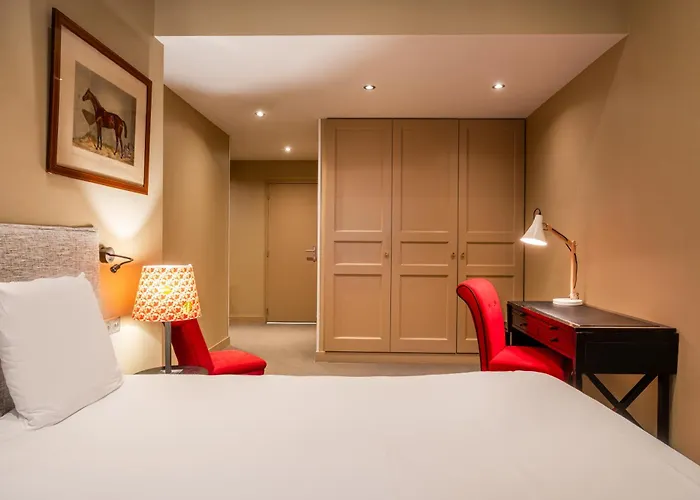 Hostellerie De L'Ecu De Bretagne